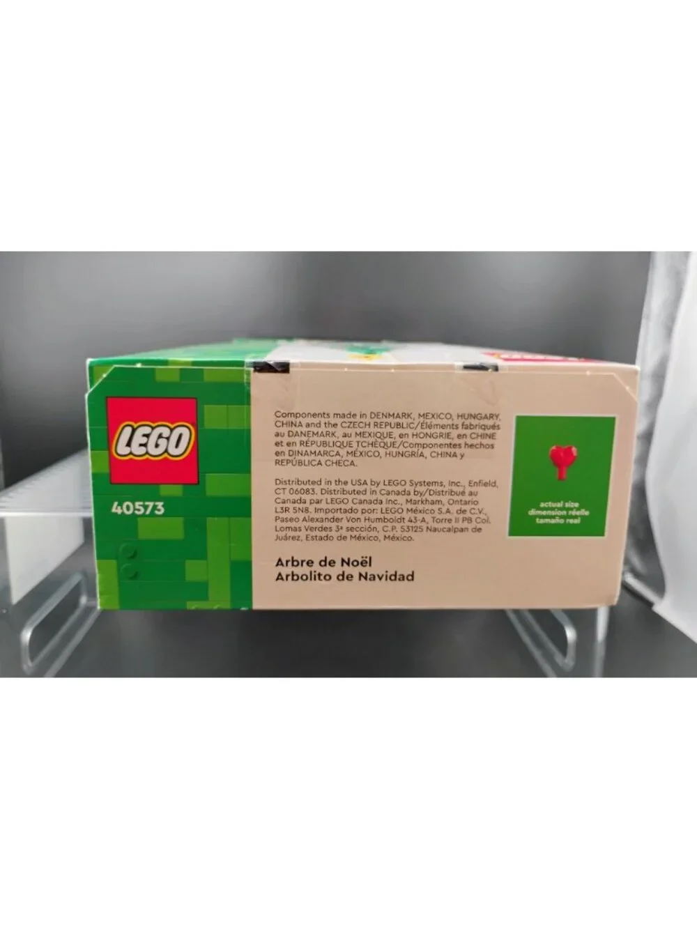 LEGO Christmas Tree Building Set 40573 2-in-1 784 Pieces Age 12+